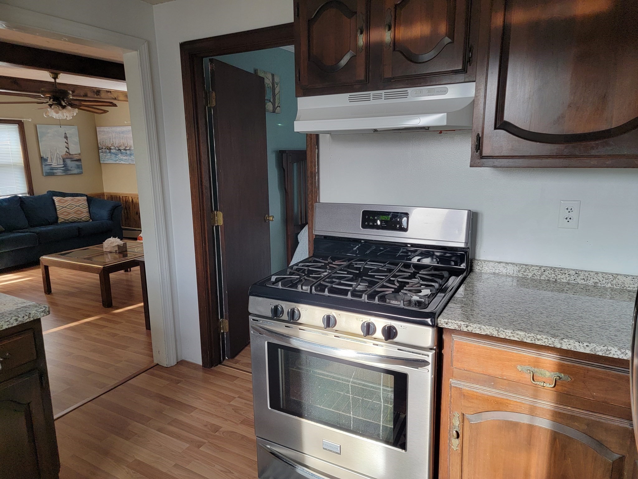 117 Depot St Property Photo 3