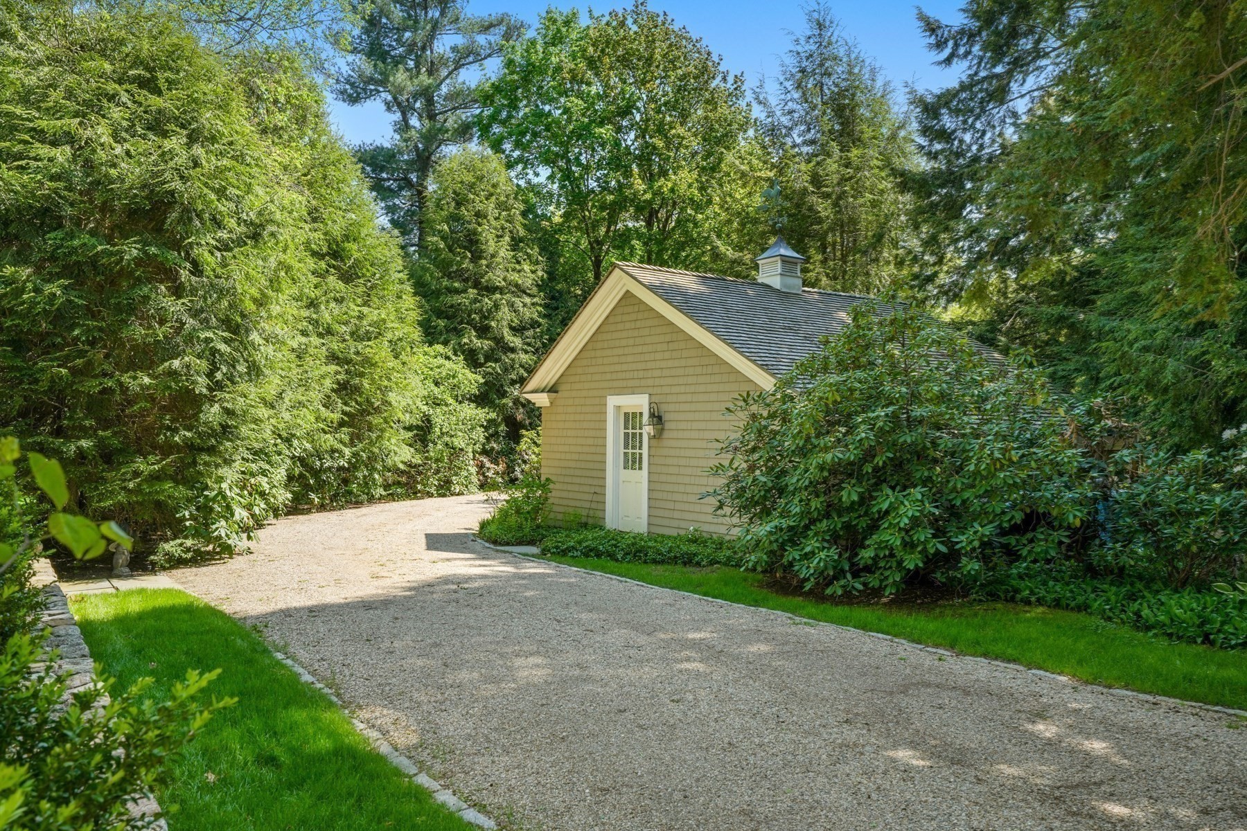 198 Clyde Street Property Photo 31