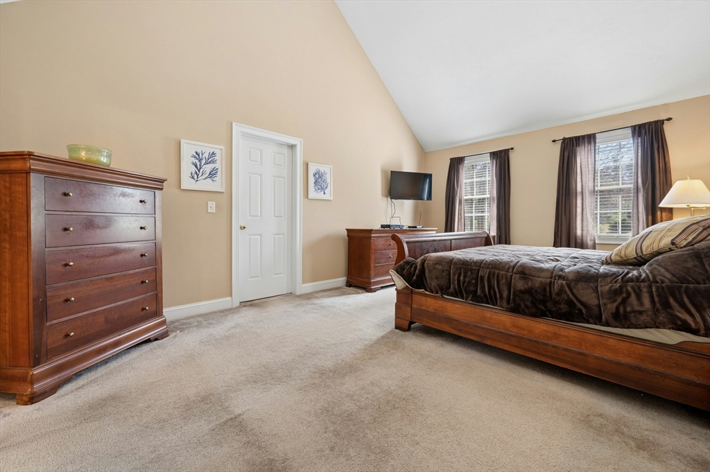 320 Lincoln Circle Property Photo 25