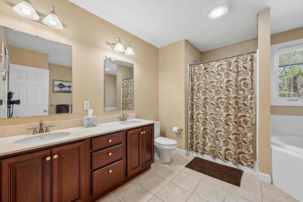 320 Lincoln Circle Property Photo 26