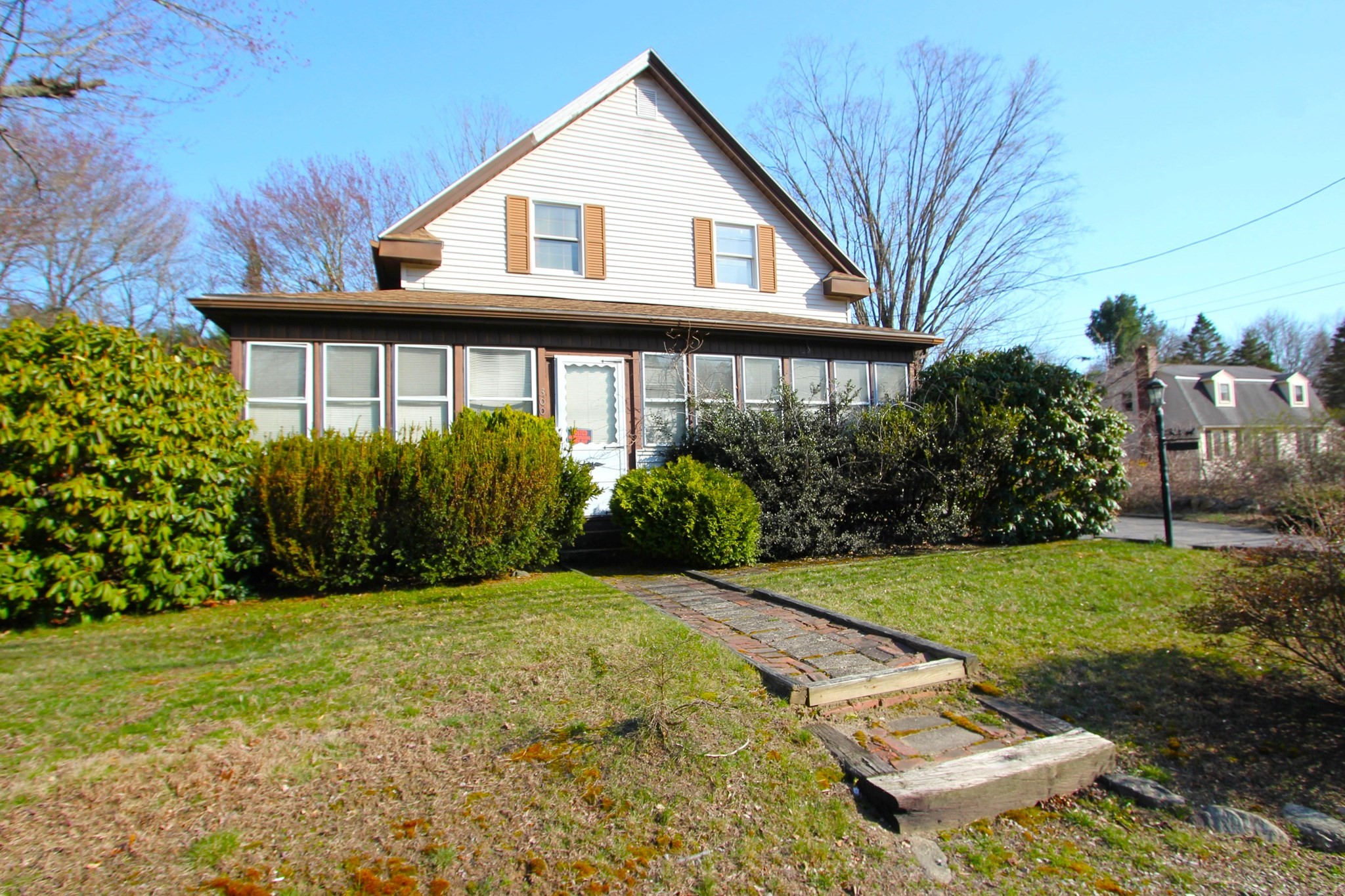 300 Chestnut St Property Photo 1