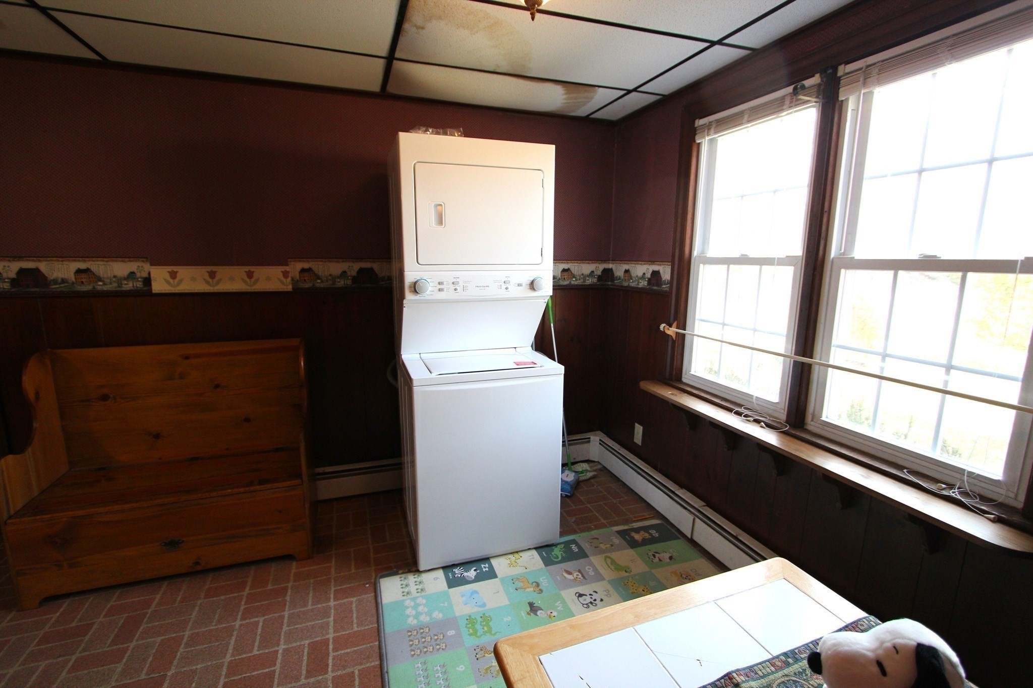300 Chestnut St Property Photo 7