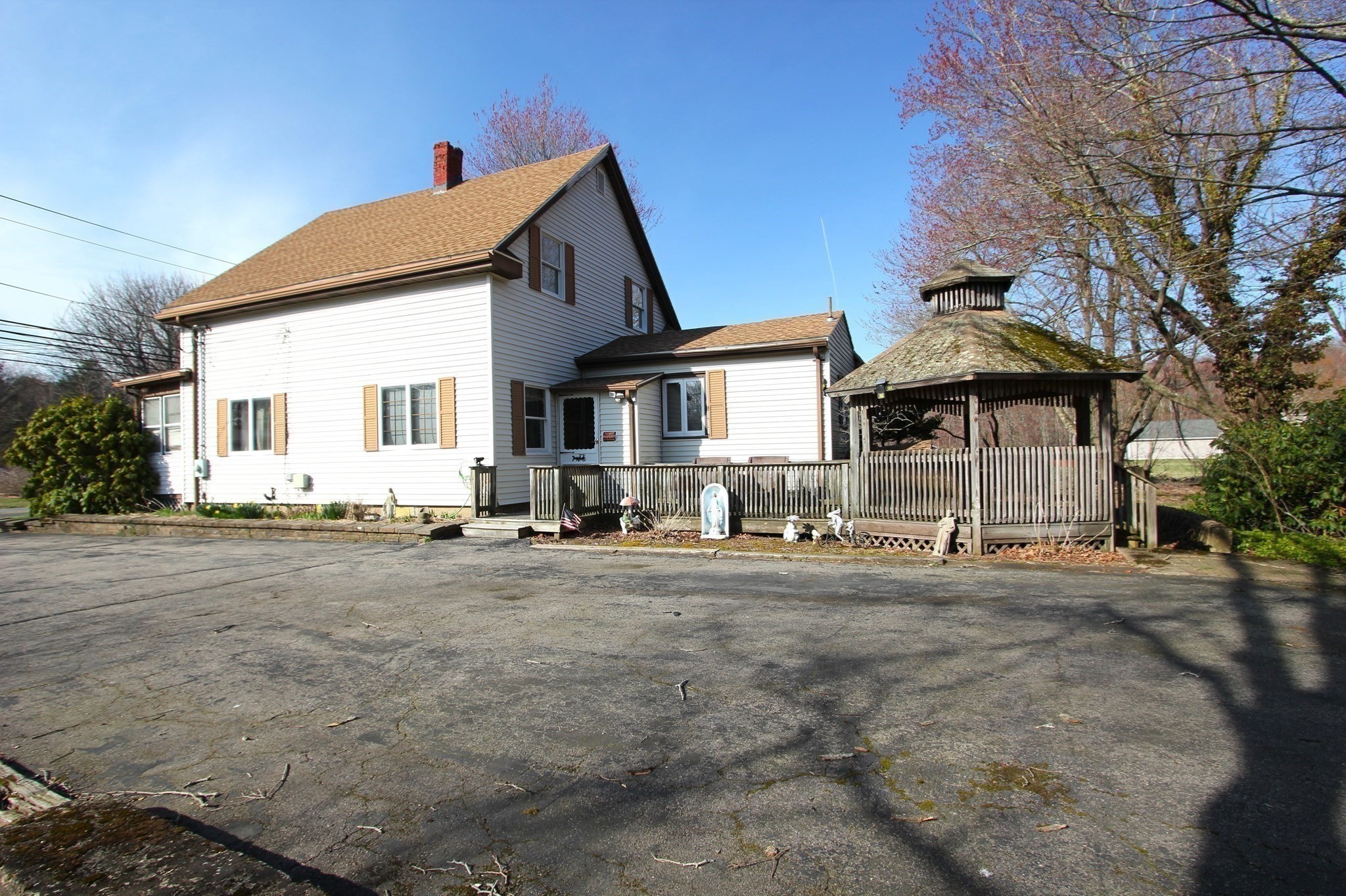 300 Chestnut St Property Photo 29