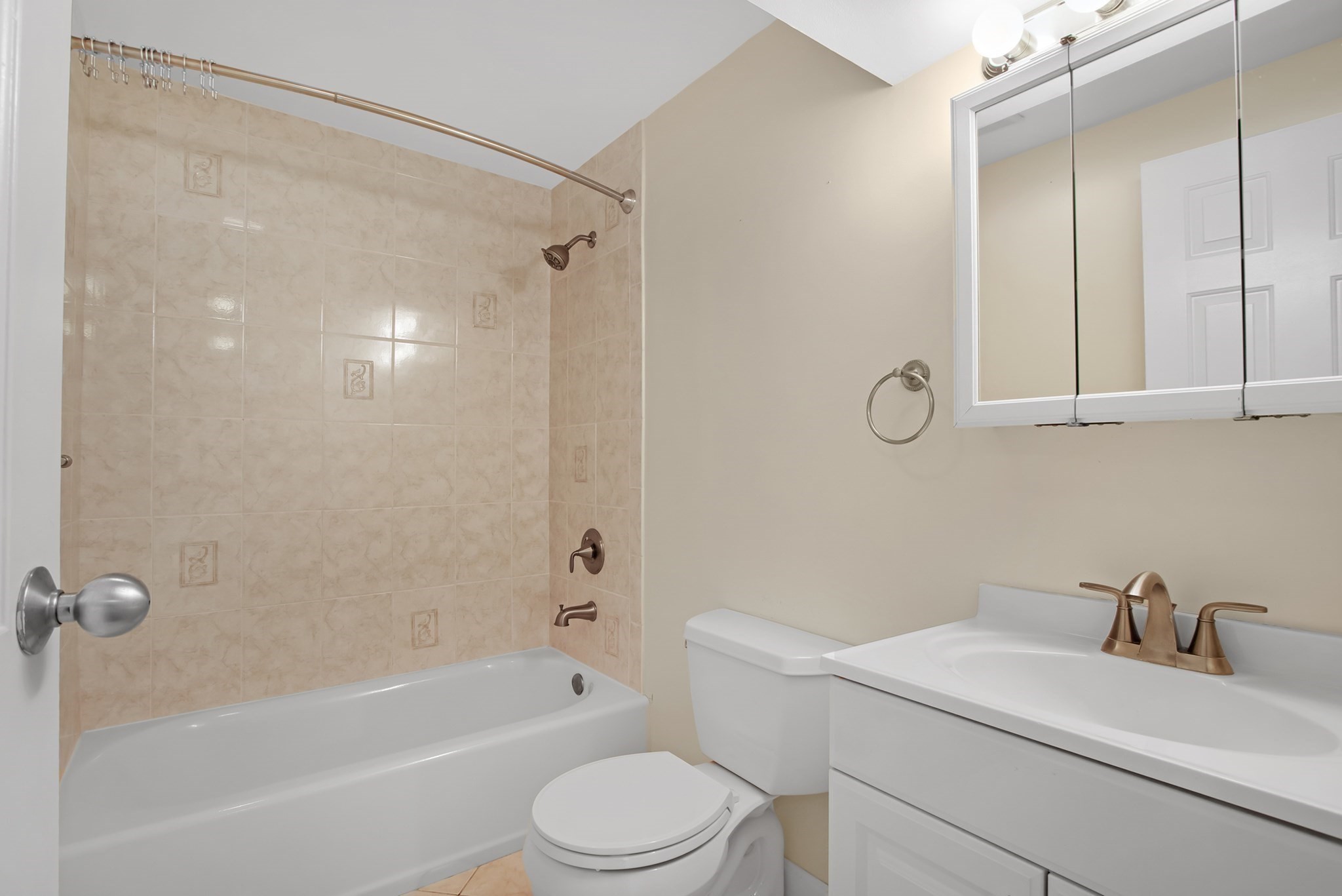 45 Main St # 217 Property Photo 22