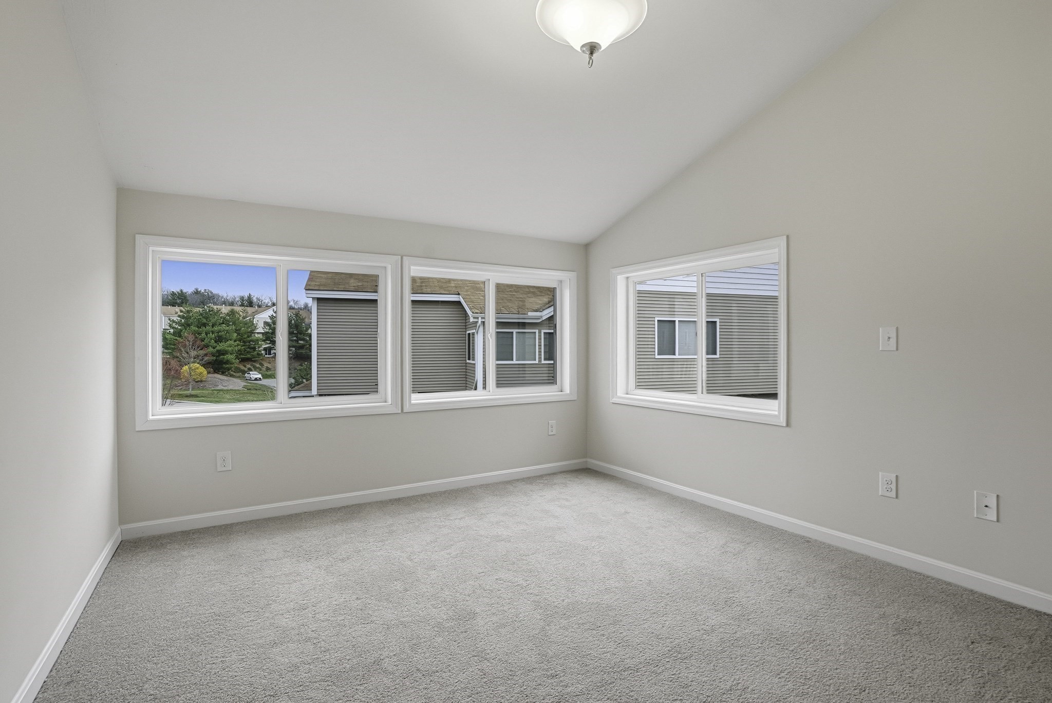 439 America Blvd # 439 Property Photo 28
