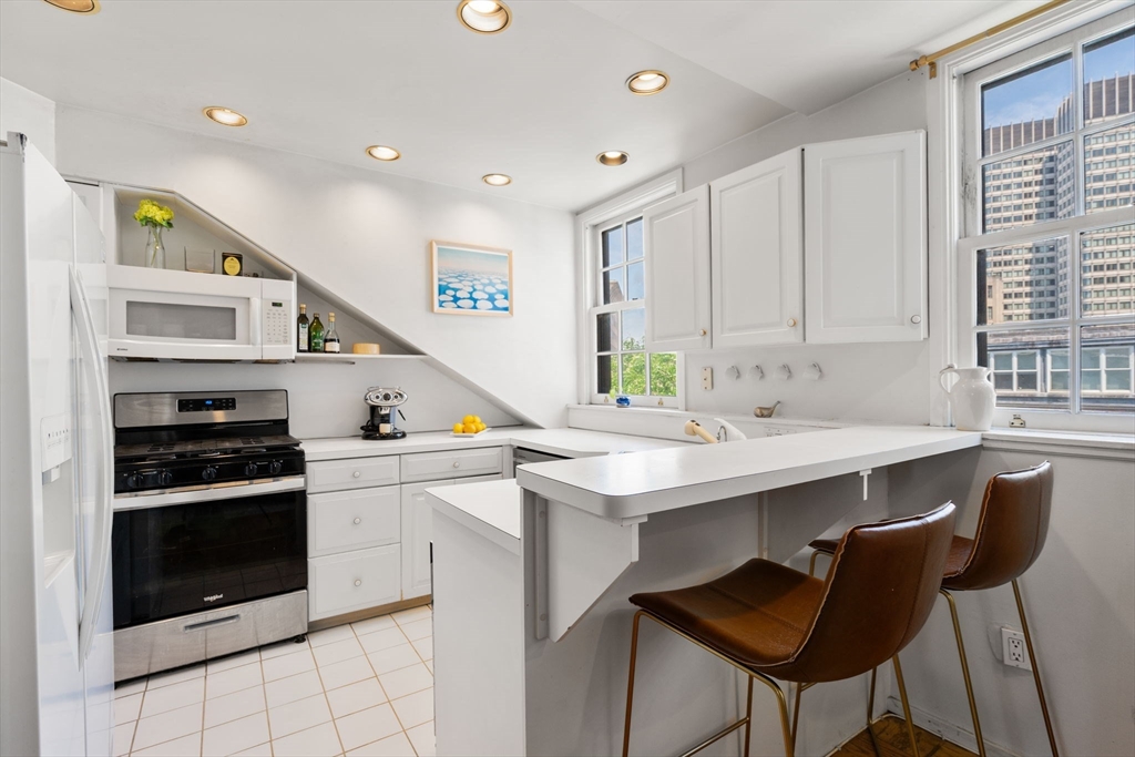 17 Bowdoin St Property Photo 3
