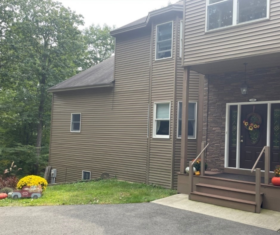 198 S. Royalston Rd. Property Photo 4