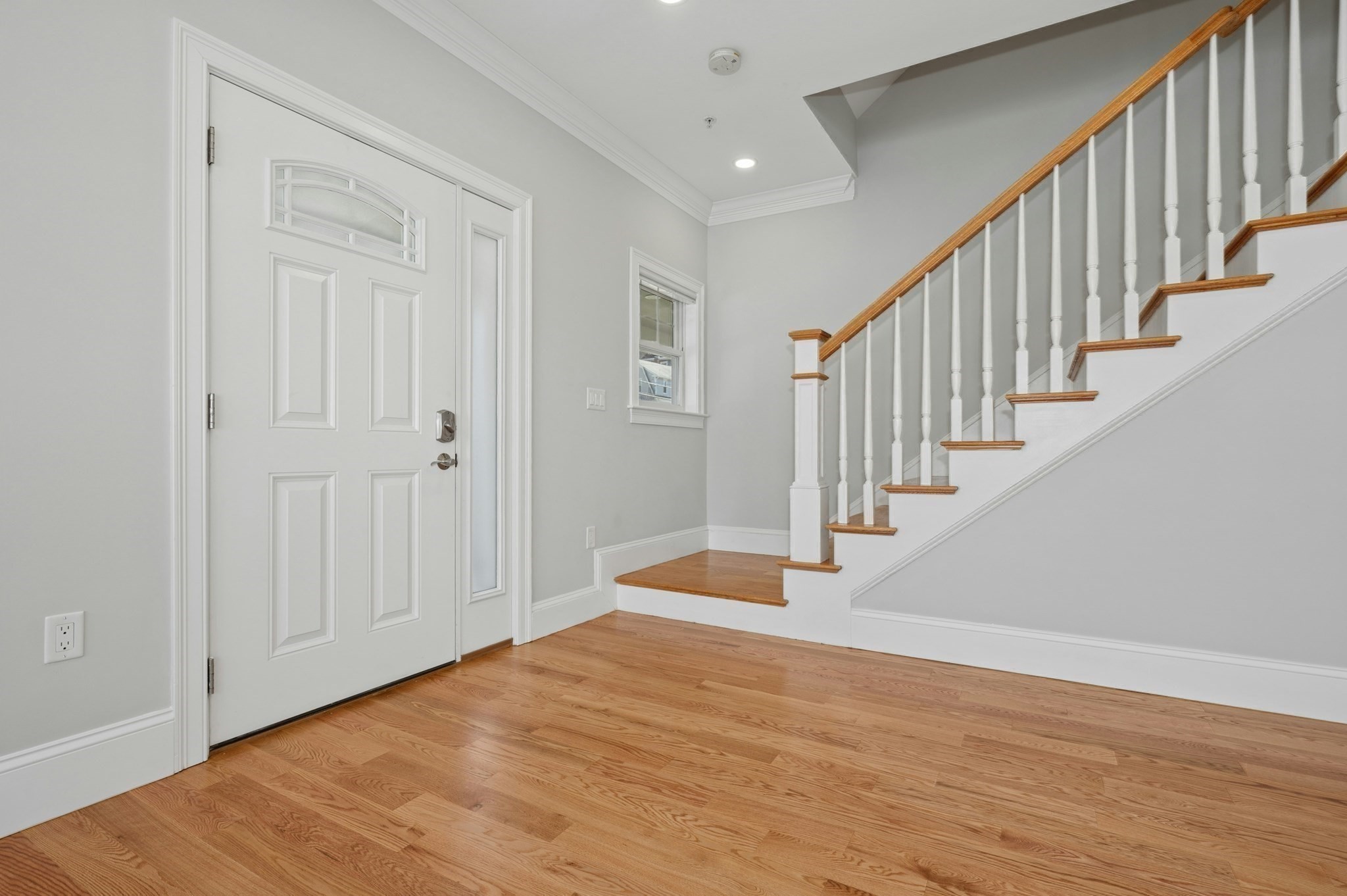 140 Main St # B Property Photo 1