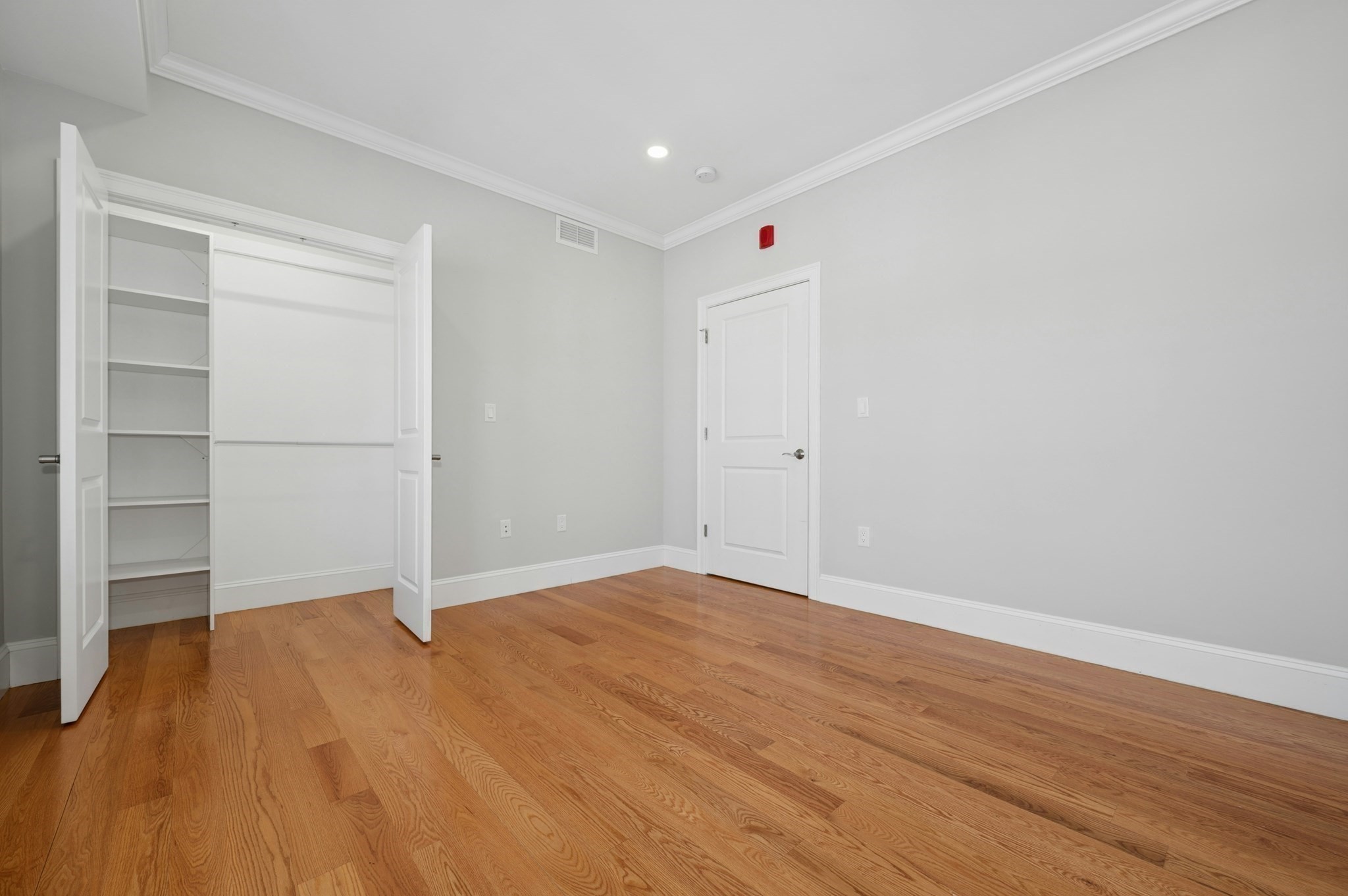 140 Main St # B Property Photo 15