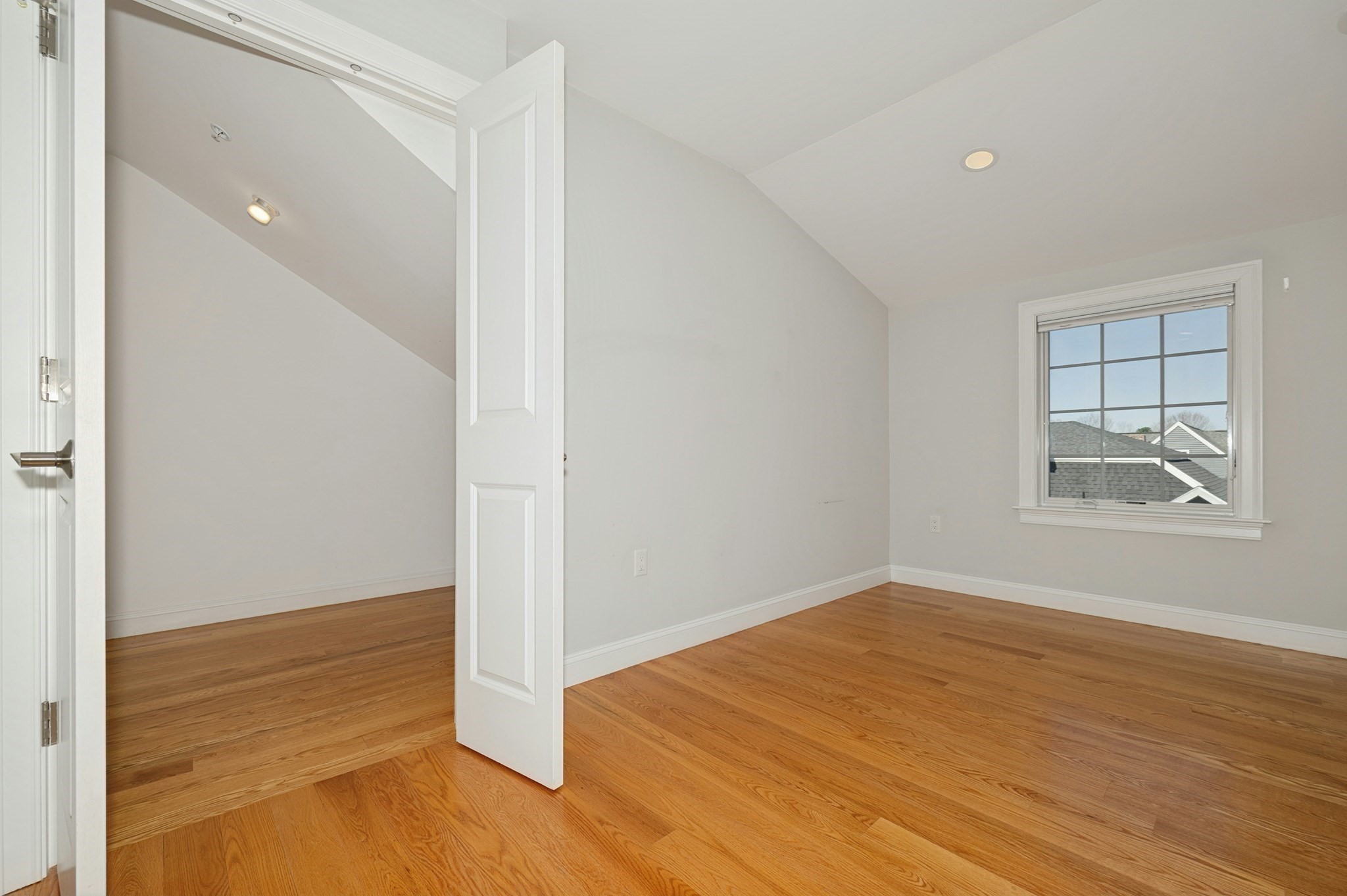 140 Main St # B Property Photo 19