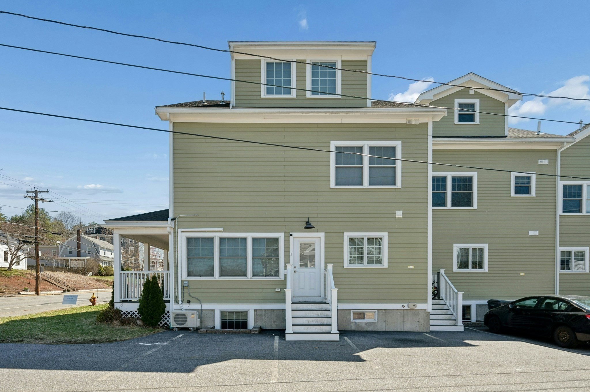 140 Main St # B Property Photo 32