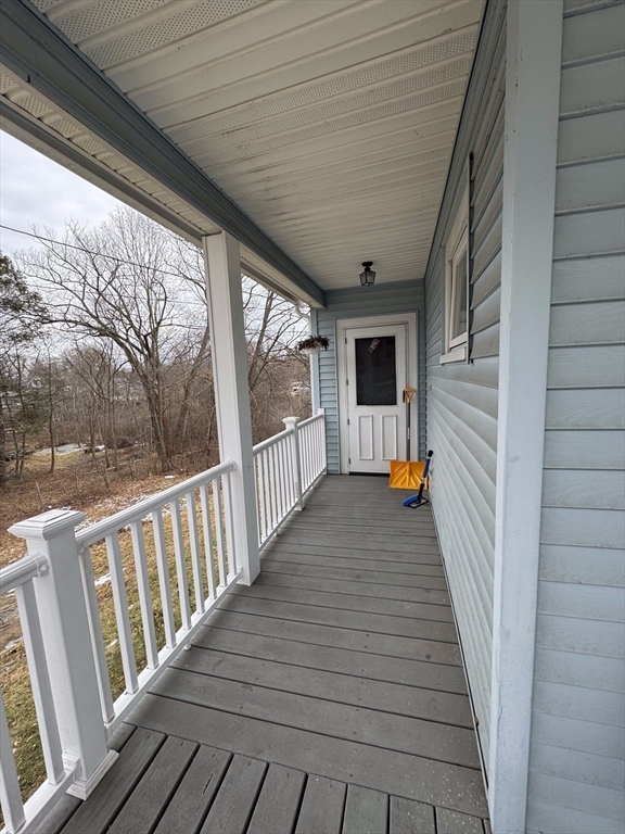99 Clover St Property Photo 4