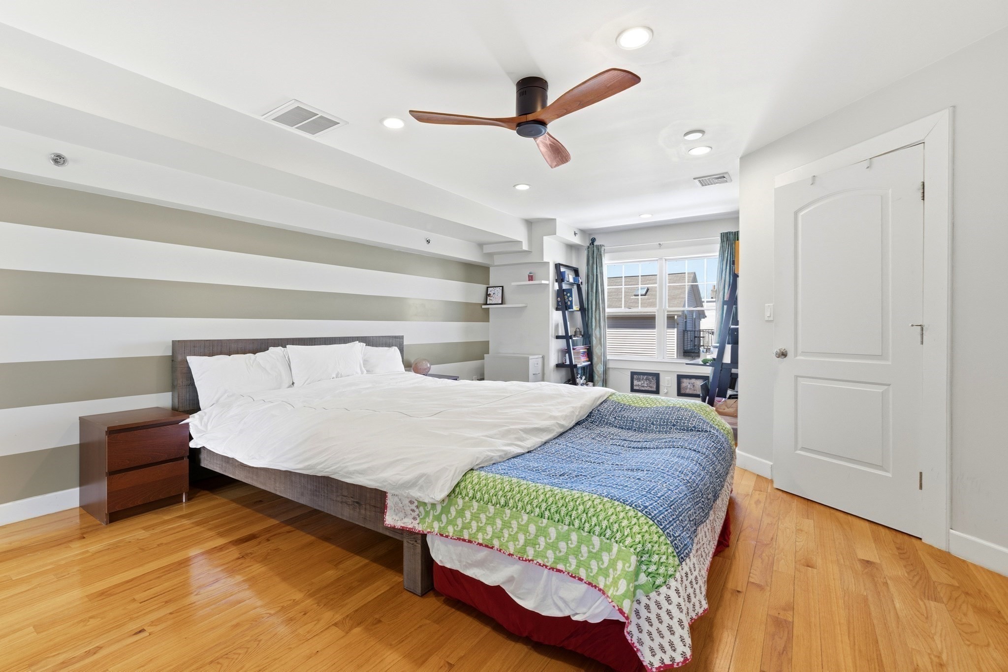 35 Middle St. # 4 Property Photo 11