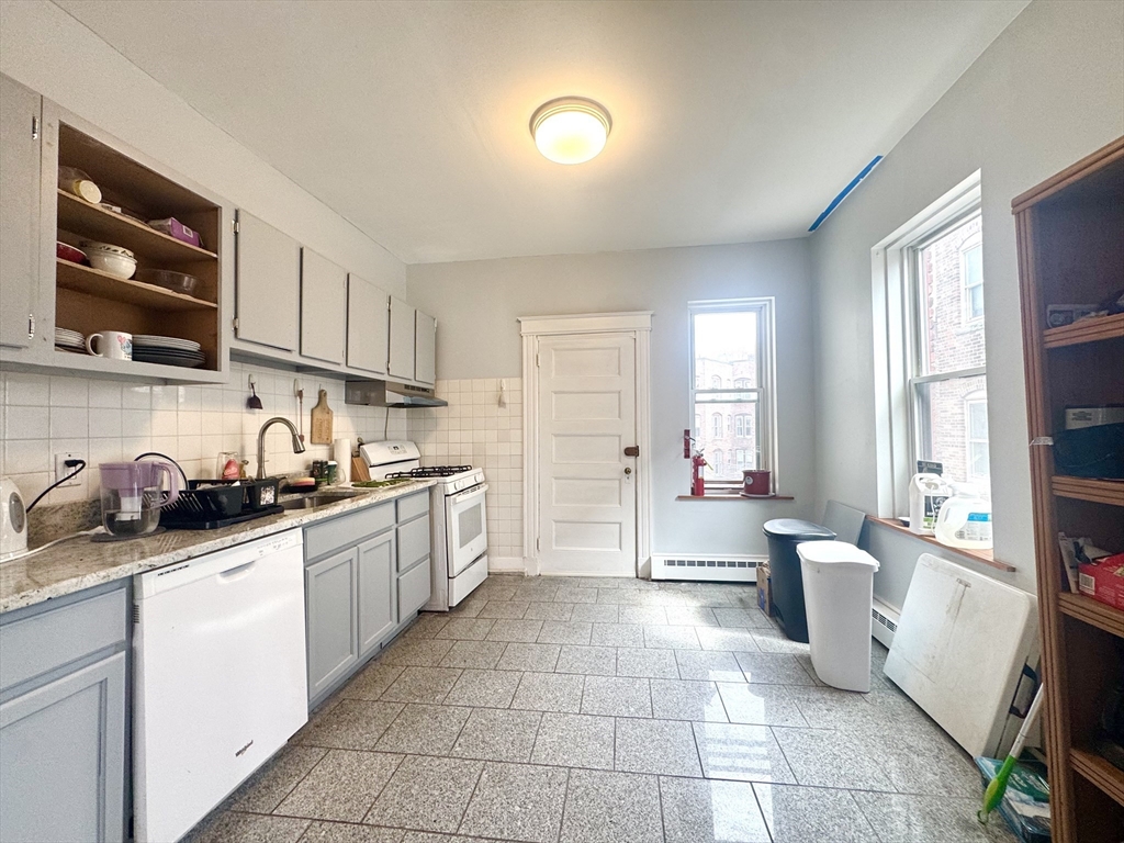 260 Aspinwall Ave # 2 Property Photo 2