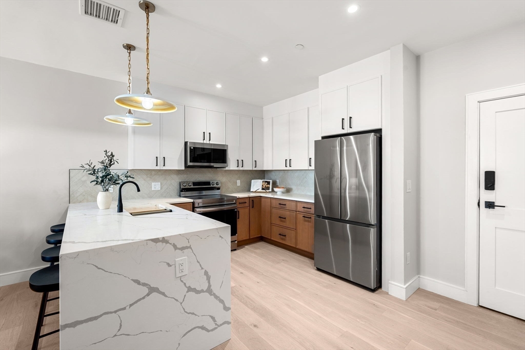 27 Guild Street # 103 Property Photo 9