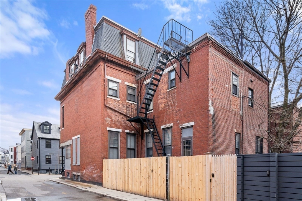 124 F St Property Photo 5