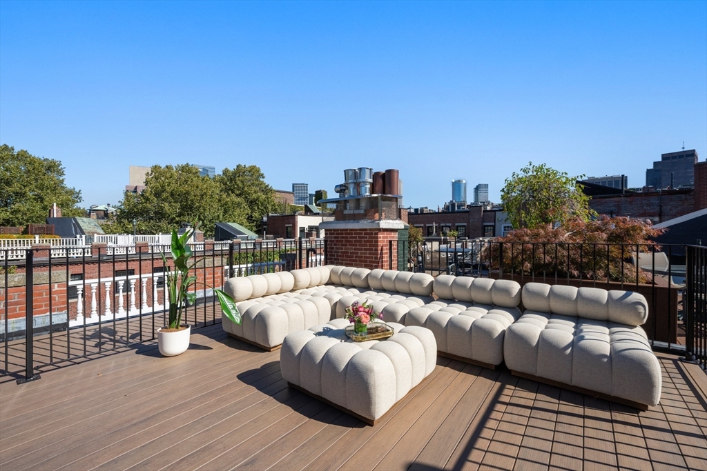 19 Charles River Square Property Photo 1