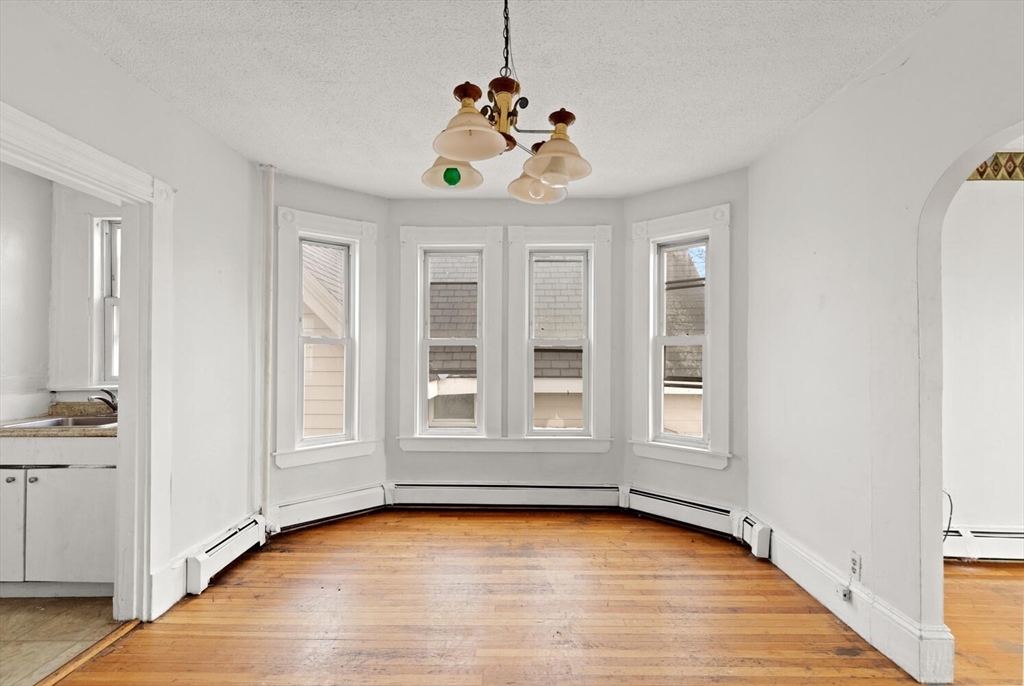 22 Elm St Property Photo 8