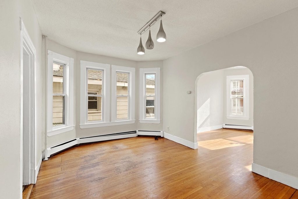 22 Elm St Property Photo 9