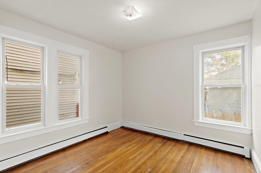 22 Elm St Property Photo 16
