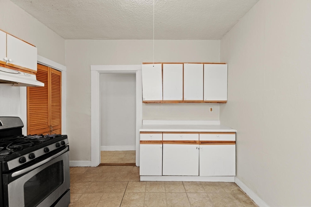 22 Elm St Property Photo 18