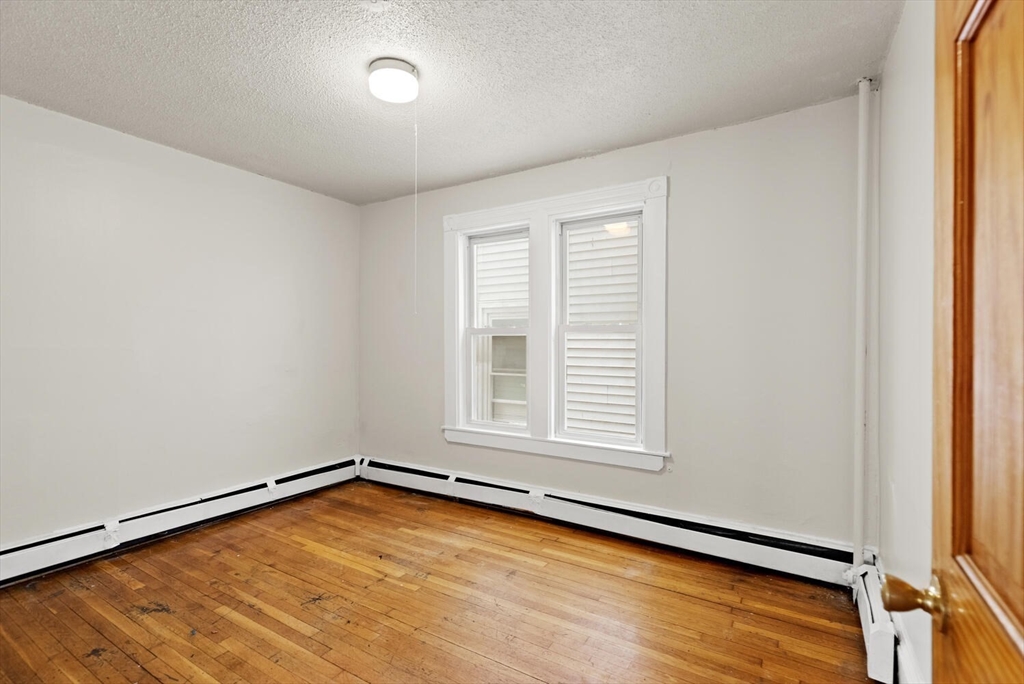 22 Elm St Property Photo 24