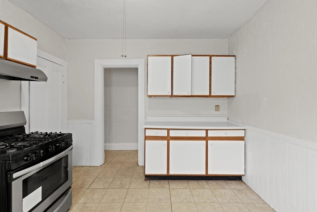 22 Elm St Property Photo 25