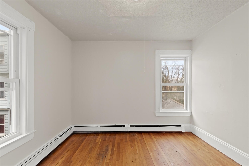 22 Elm St Property Photo 27