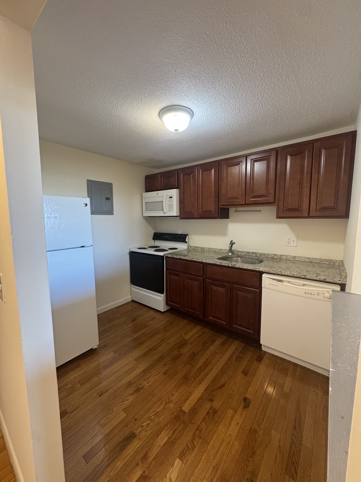 1039 Commonwealth Ave # 18 Property Photo 1