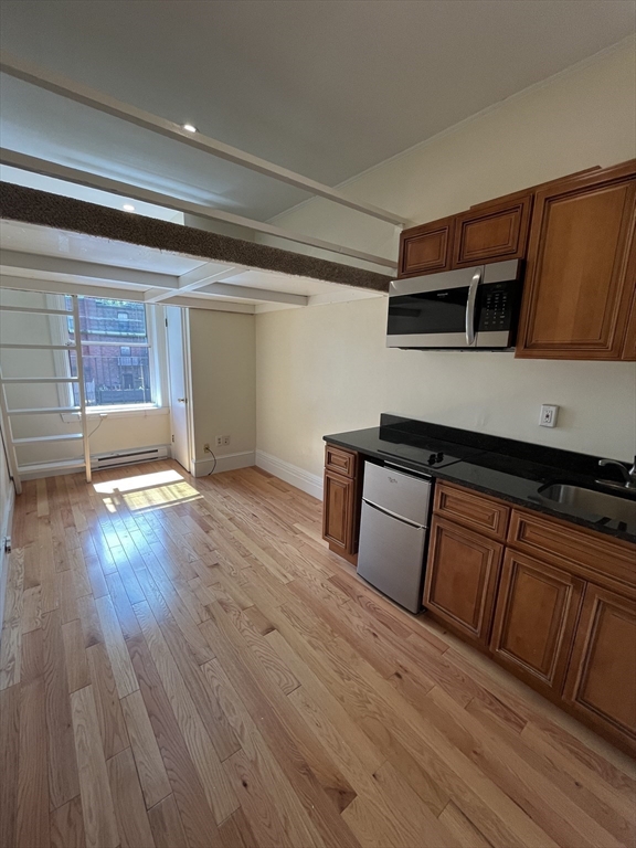 507 Beacon # 11 Property Photo 6