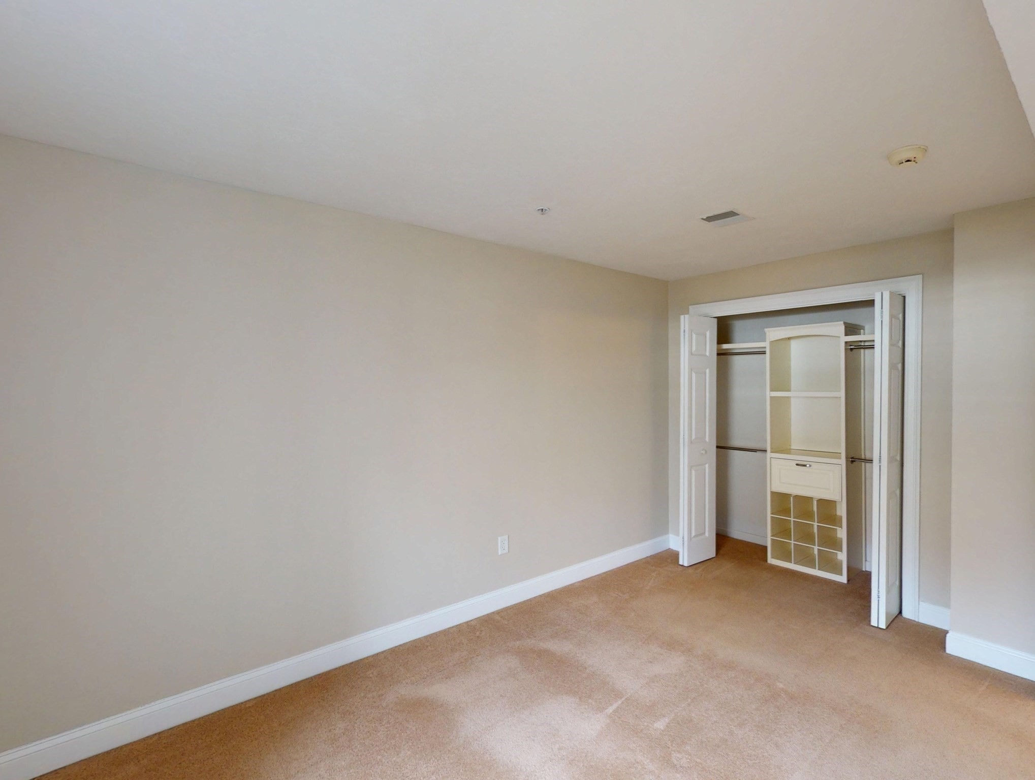 23 Greenleaves Drive # 105 Property Photo 15