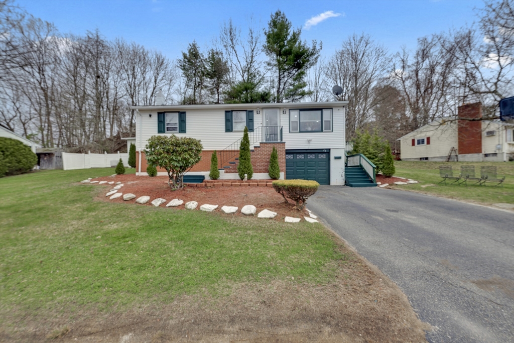 23 Chartier Ln Property Photo 1