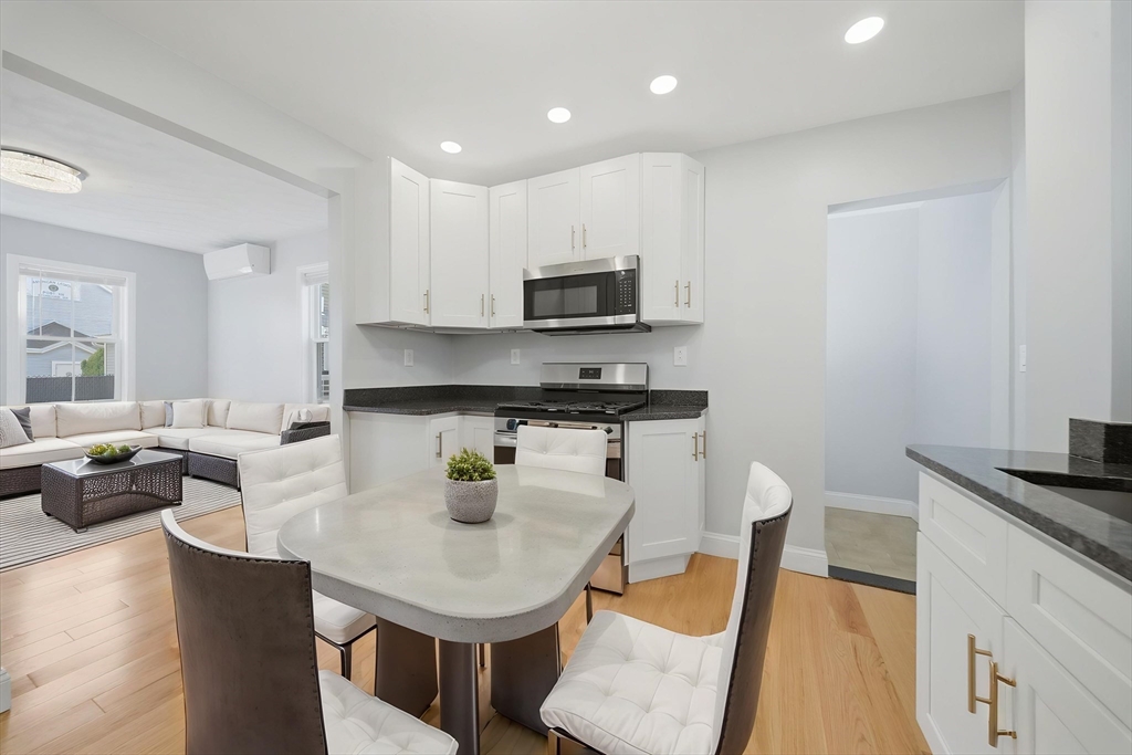 7 Pine St Property Photo 5