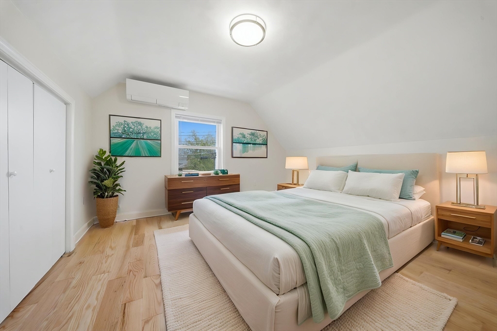 7 Pine St Property Photo 13