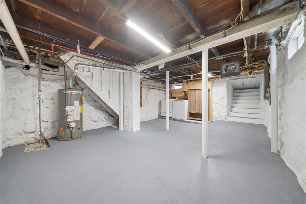 7 Pine St Property Photo 17