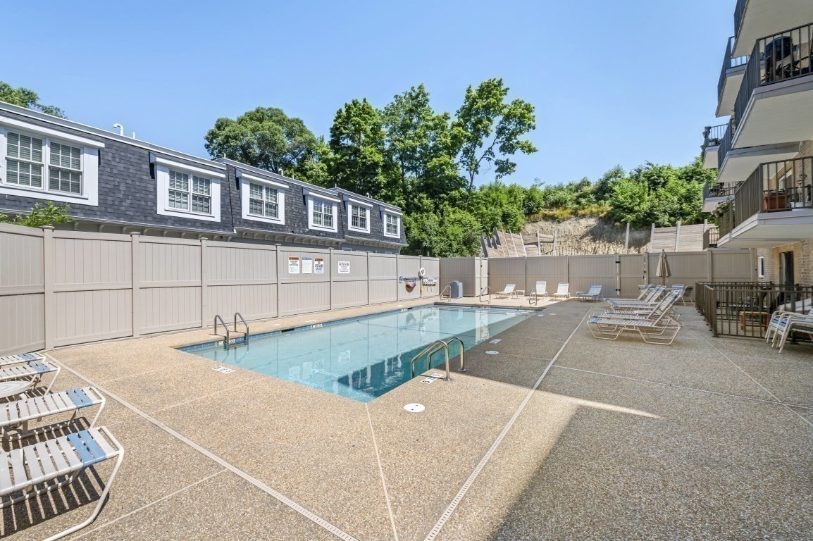 121 Tremont St # B4 Property Photo 2