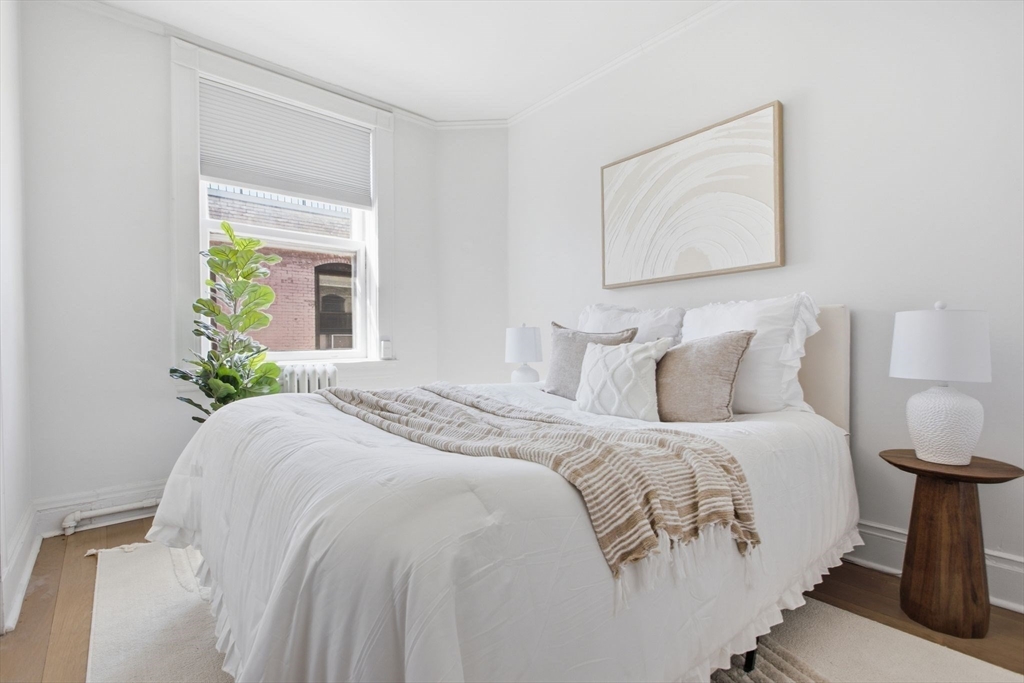 21 Beacon St # 11l Property Photo 6