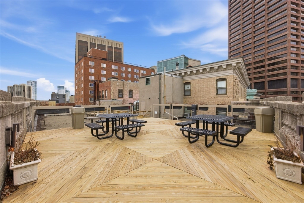21 Beacon St # 11l Property Photo 14