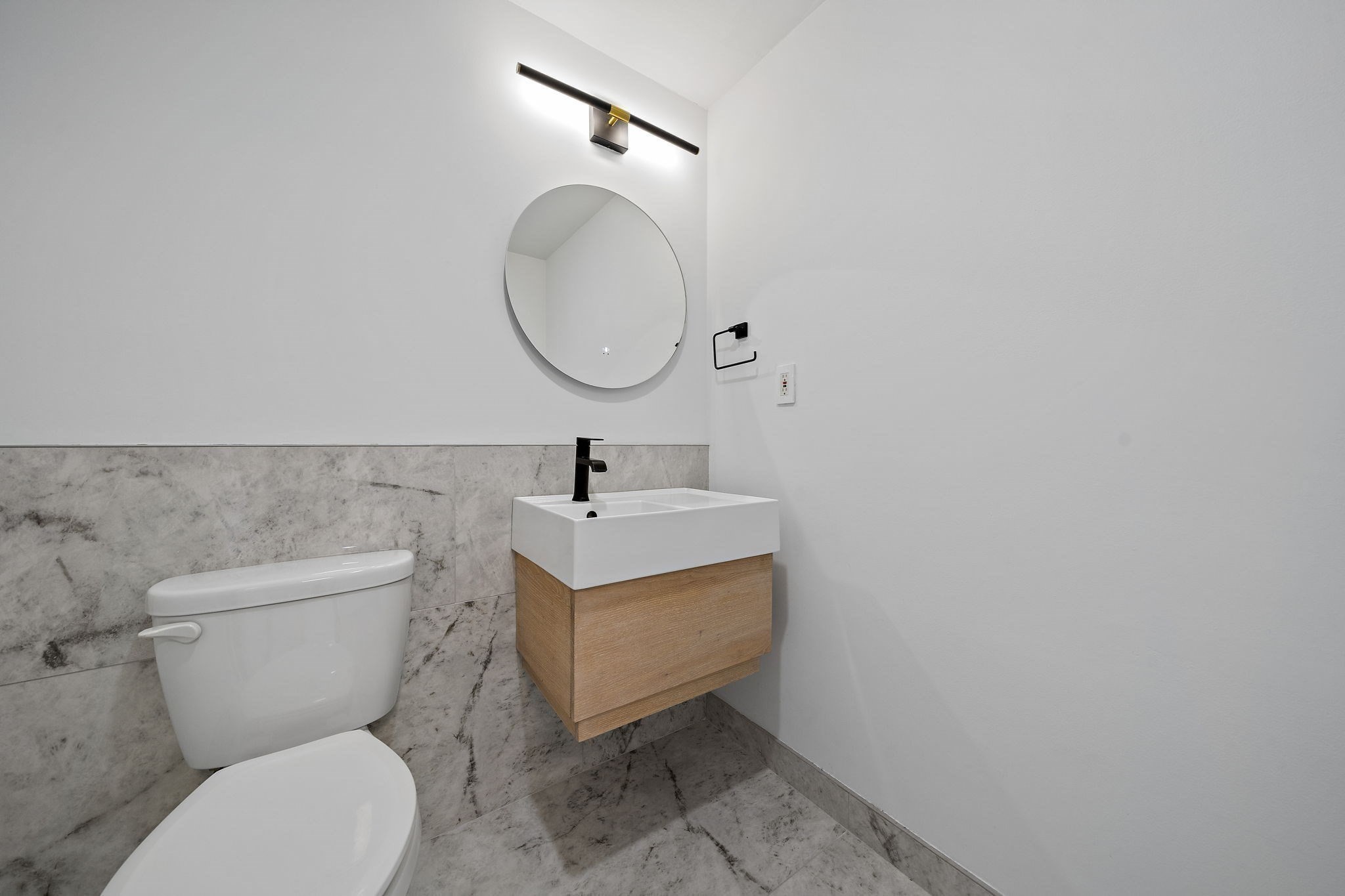 15 North Beacon St. # 401 Property Photo 11