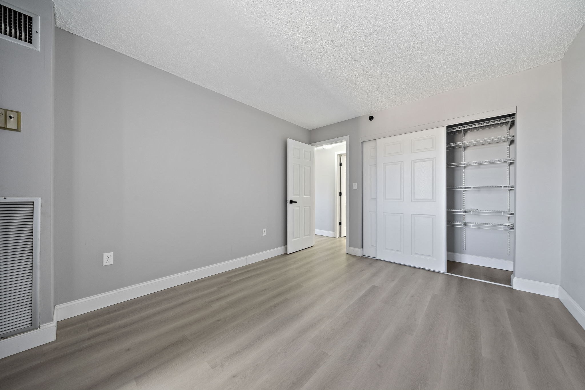 15 North Beacon St. # 401 Property Photo 16