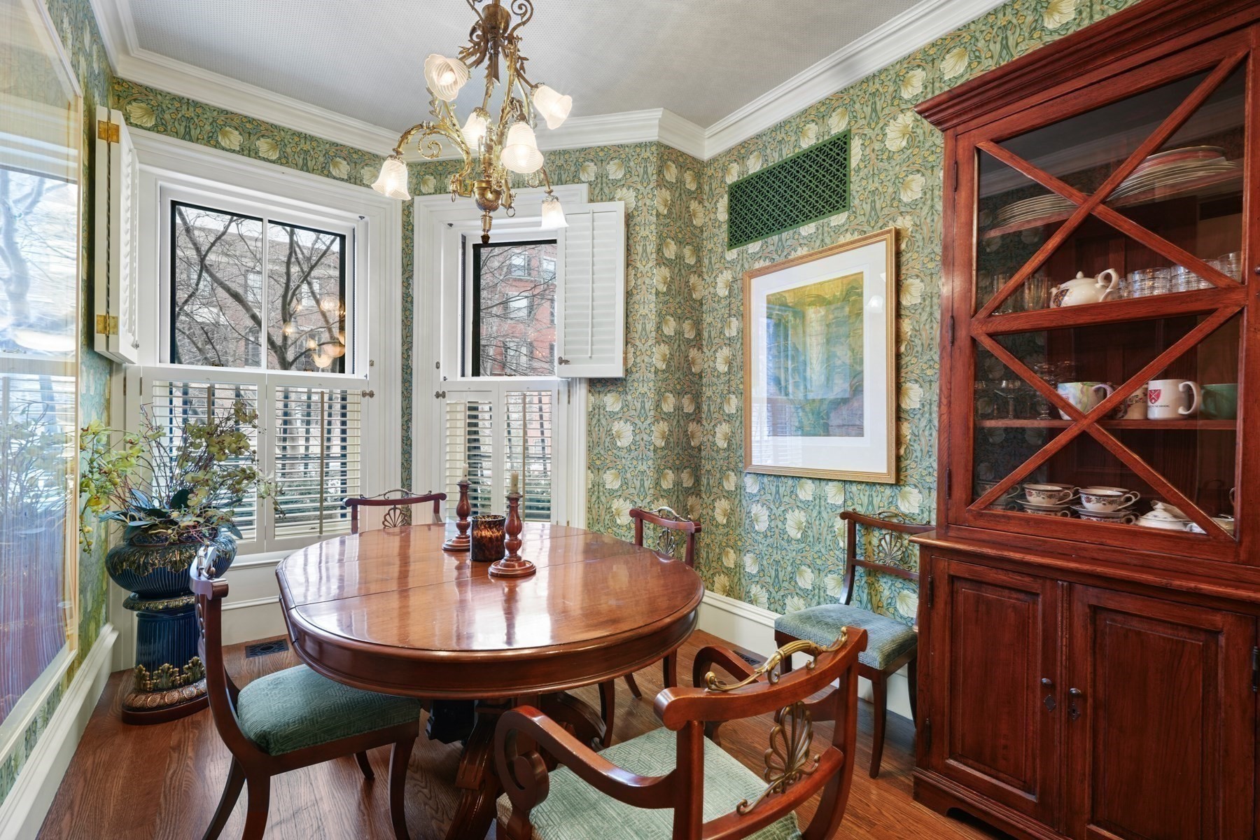 381 Beacon Street Property Photo 4
