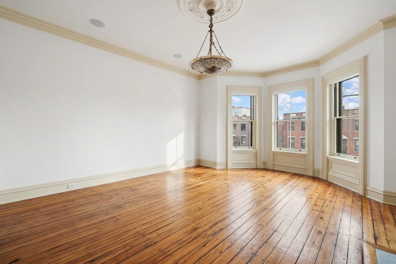 381 Beacon Street Property Photo 9