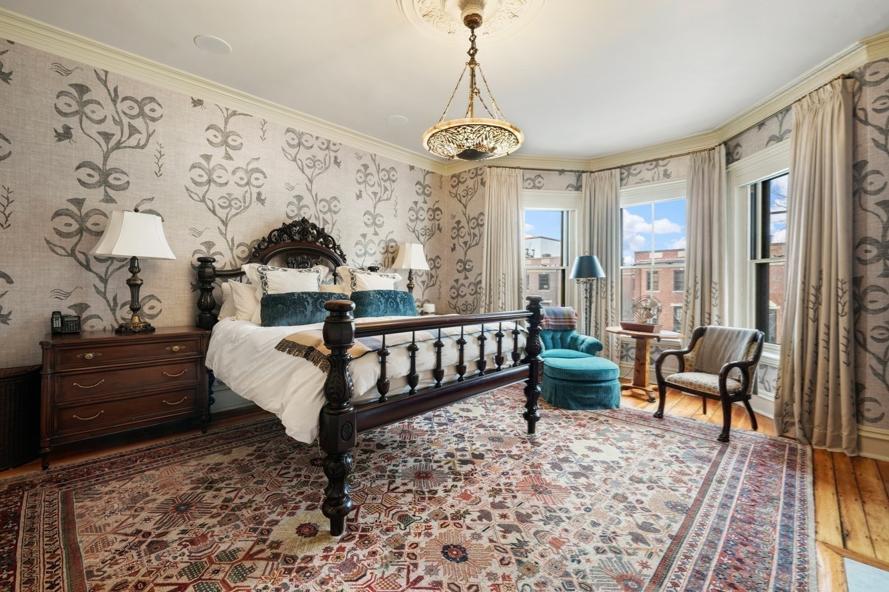 381 Beacon Street Property Photo 10