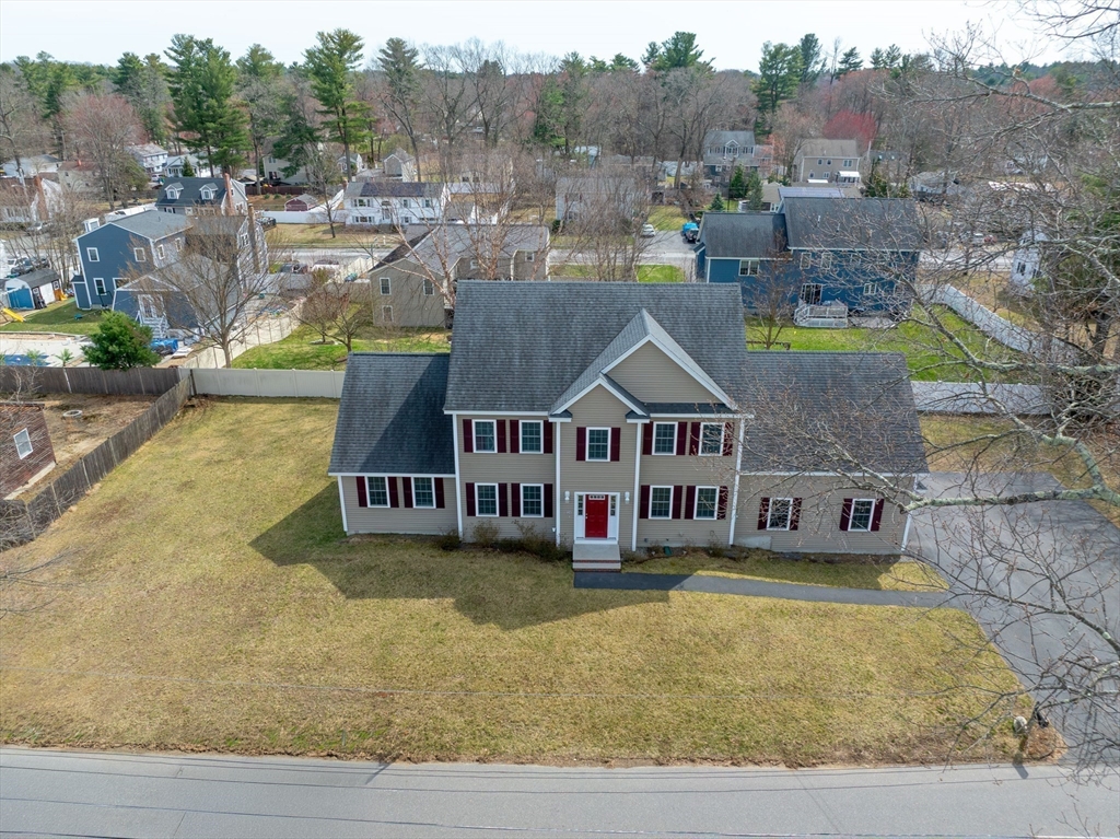 28 Woodlawn Ave Property Photo 1