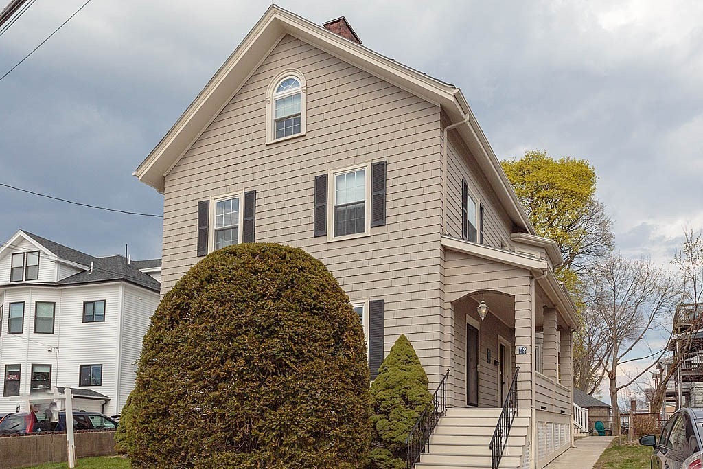 72 College Ave Property Photo 1