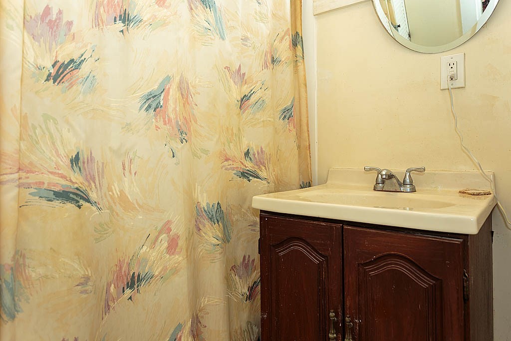 72 College Ave Property Photo 14