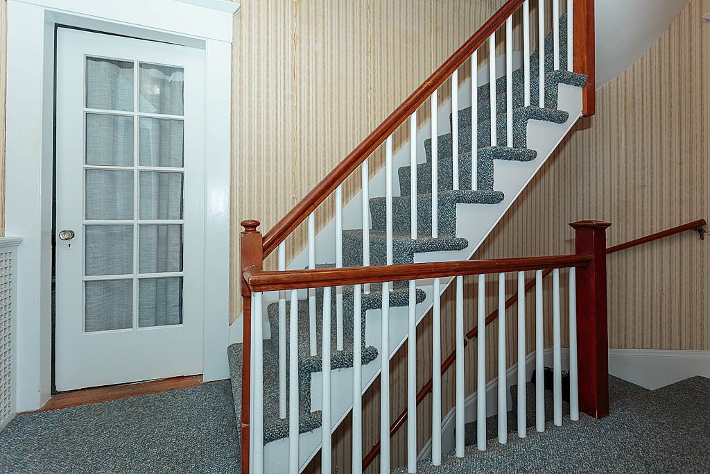 72 College Ave Property Photo 15