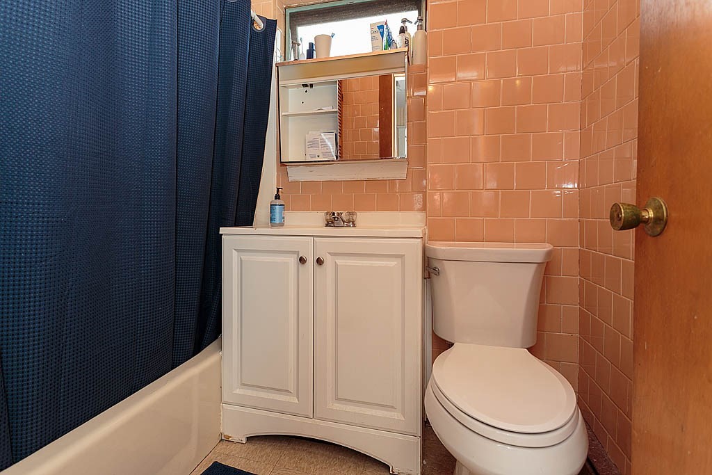 72 College Ave Property Photo 25