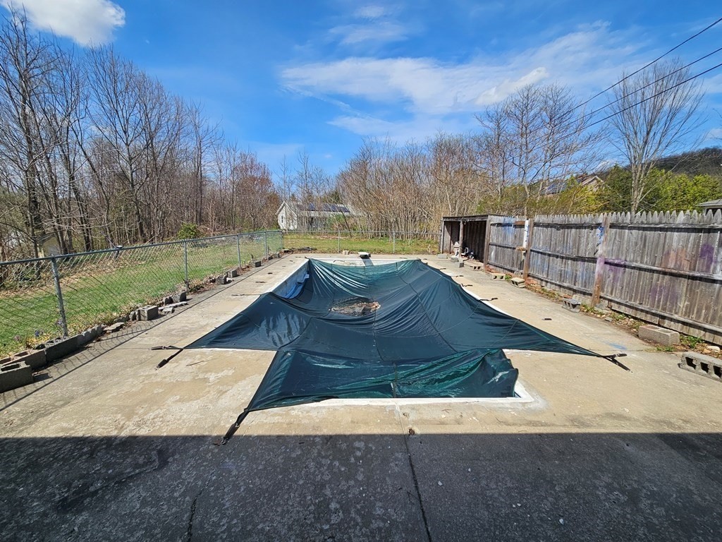 4 Stewart Ave Property Photo 4
