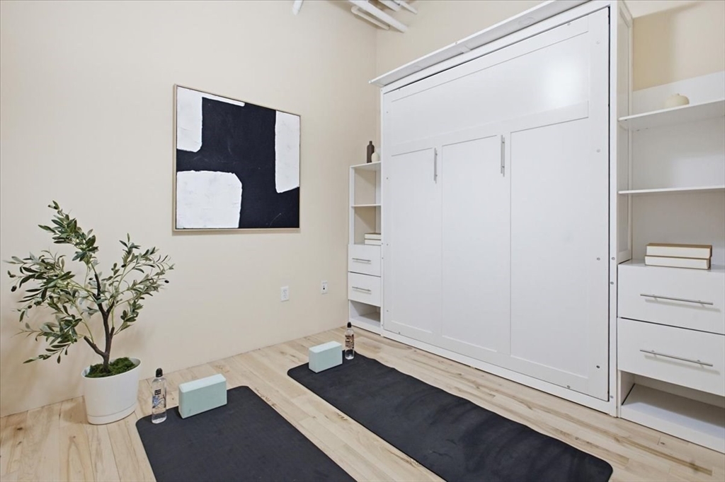 111 Beach St # 3e Property Photo 11
